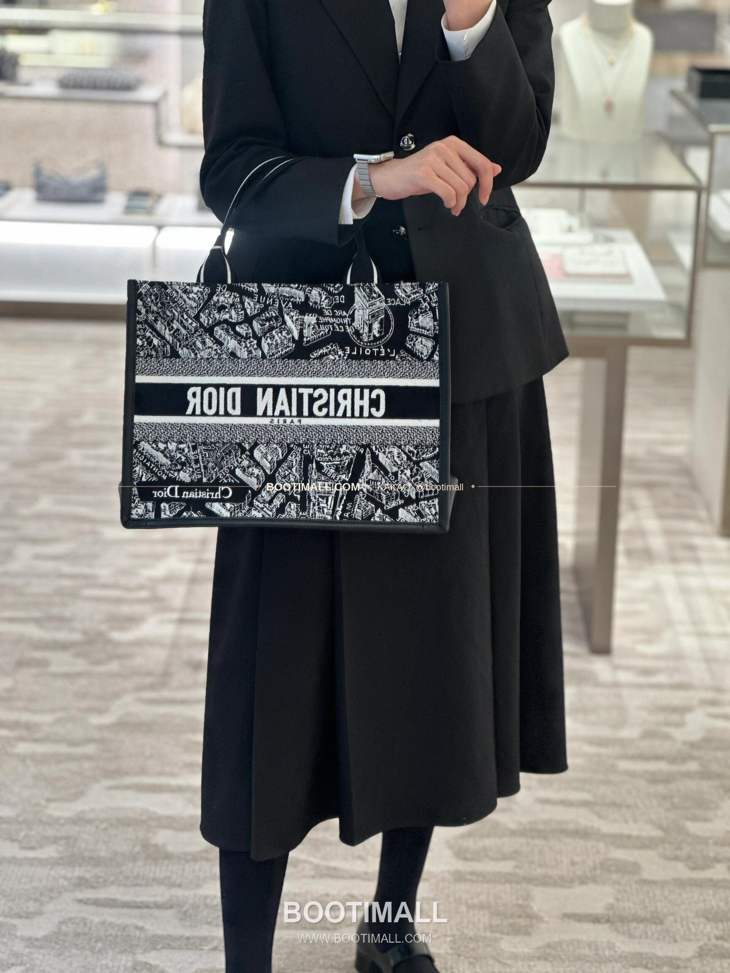 디올 오블리크 자수 캔버스 스트랩 미디엄 토트백 Dior Oblique Embroidered Canvas Strap Medium Tote Bag 36cm 3