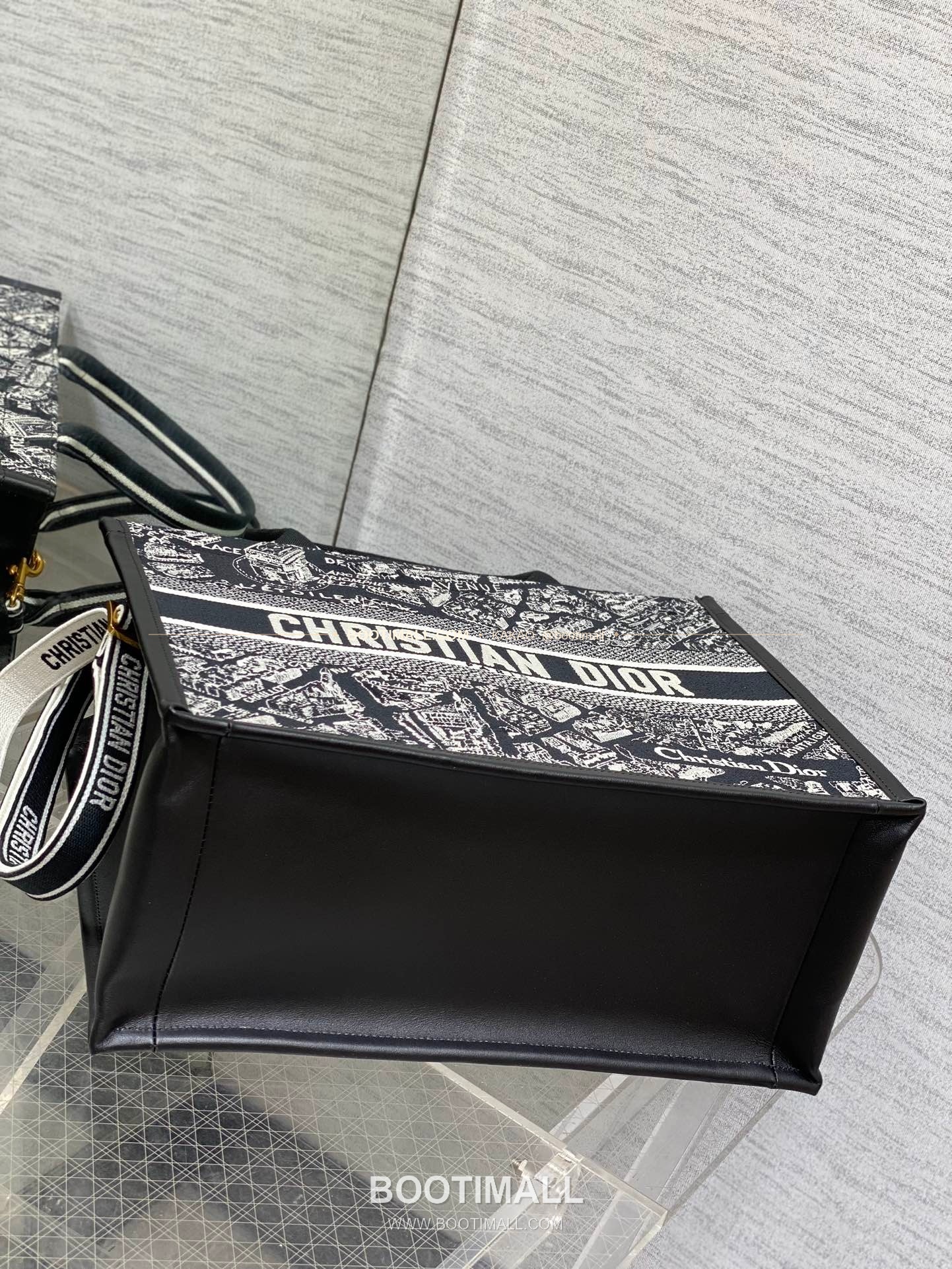 디올 오블리크 자수 캔버스 스트랩 미디엄 토트백 Dior Oblique Embroidered Canvas Strap Medium Tote Bag 36cm 12