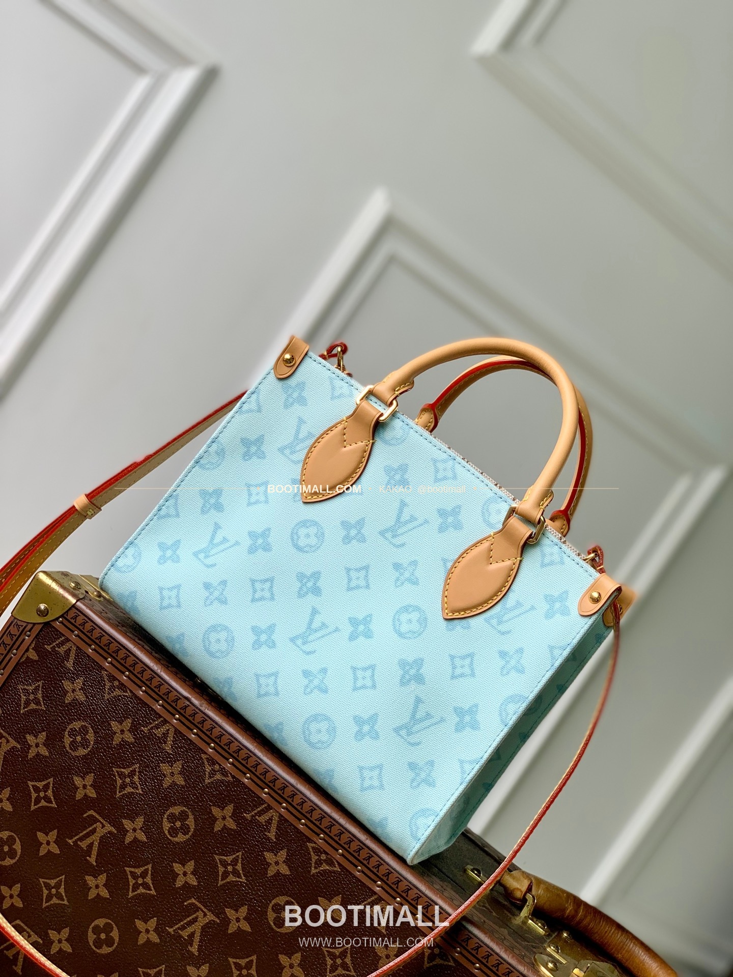 루이비통 온더고 스몰 모노그램 블루 토트백 Louis Vuitton OnTheGo Small Monogram Bleu Tote Bag M28289 25cm 3