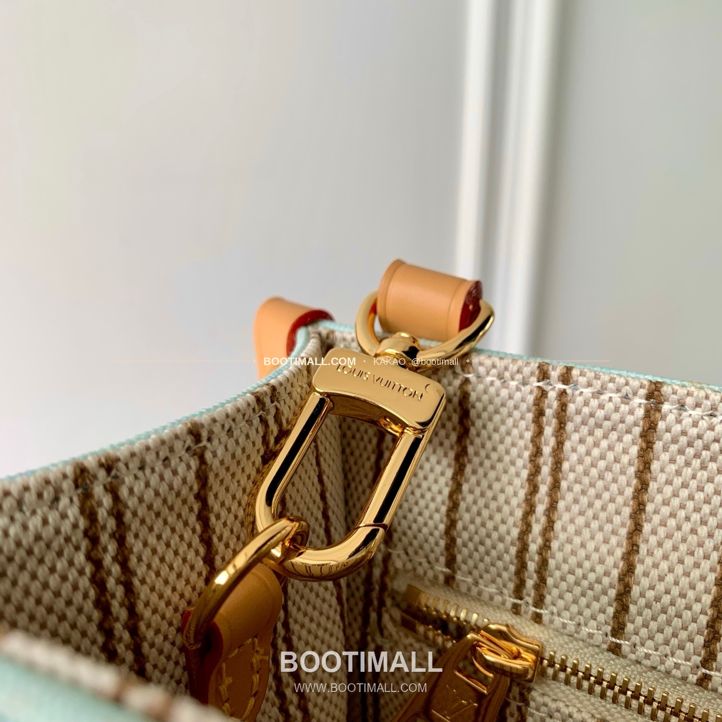 루이비통 온더고 스몰 모노그램 블루 토트백 Louis Vuitton OnTheGo Small Monogram Bleu Tote Bag M28289 25cm 6