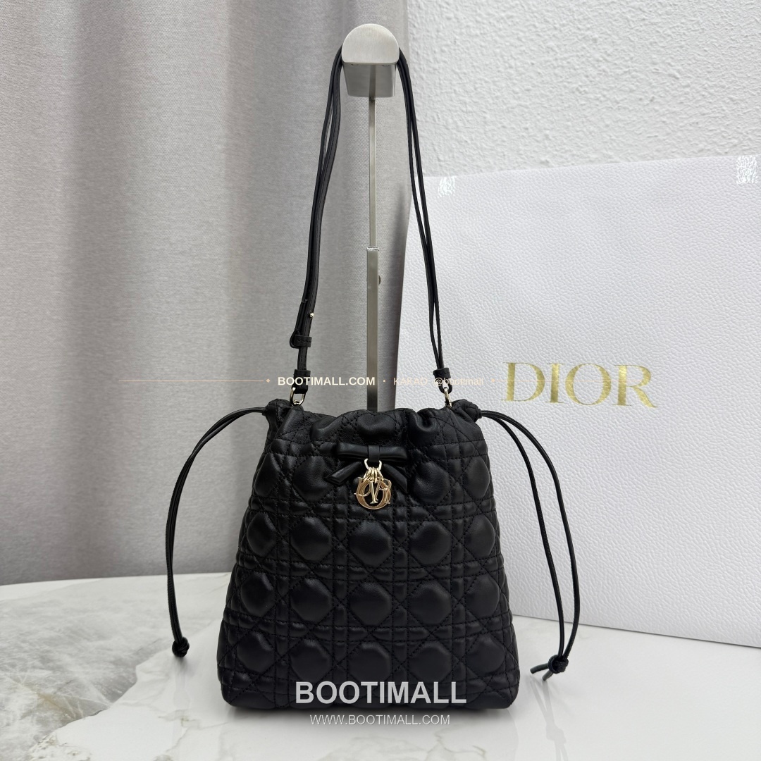 디올 아디오러블 램스킨 까나쥬 버킷백 Dior Adiorable Lambskin Cannage Bucket Bag S2611 22cm 1