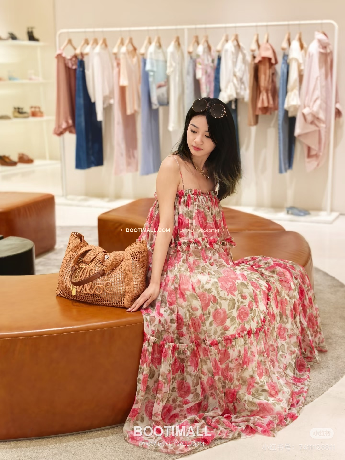 끌로에 2026SS 라피아 위빙 로고자수 바나나 토트백 Chloe 2026 SS Raffia Woven Logo Embroidery Banana Tote Bag 1666 37cm 1