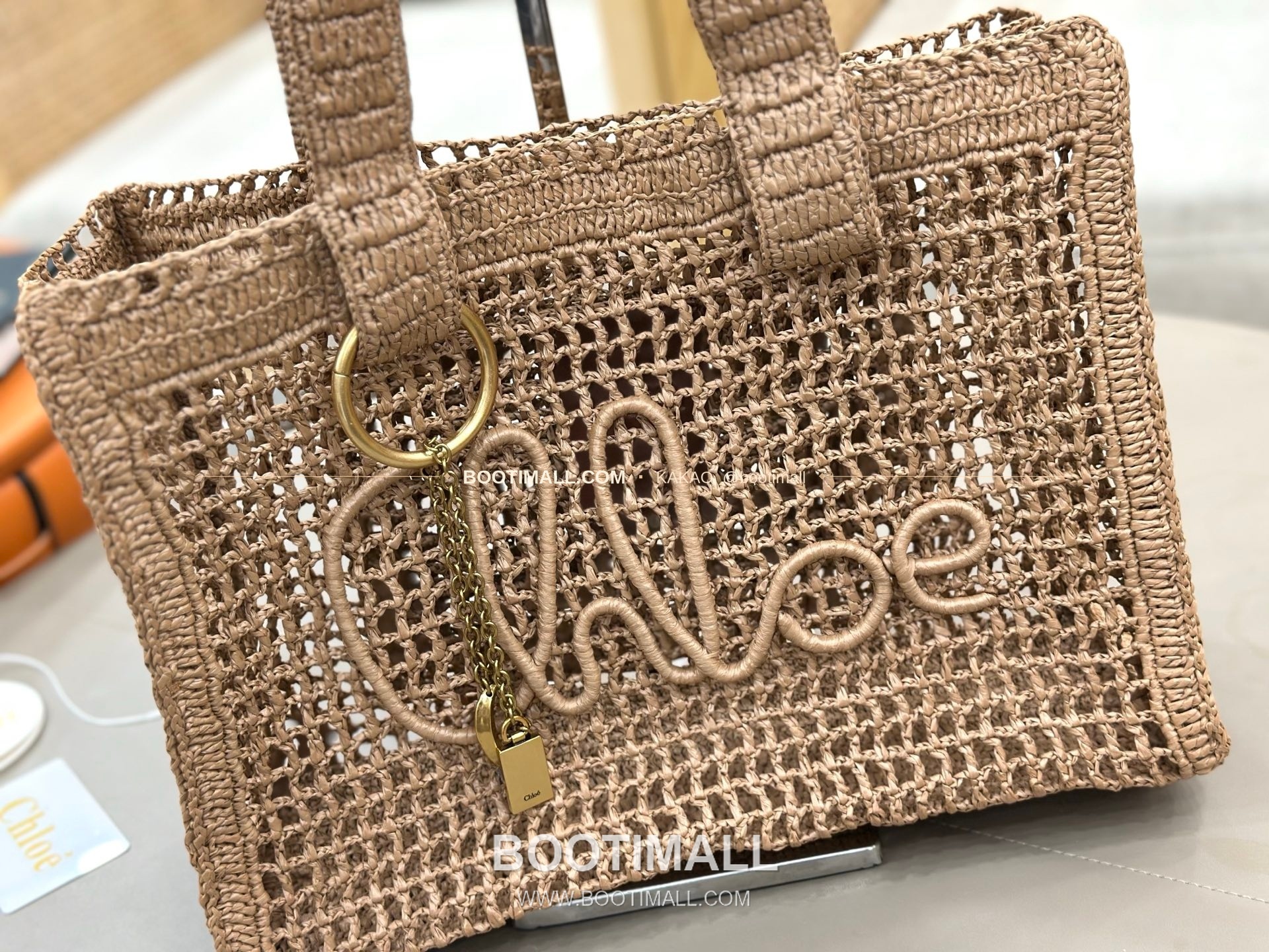 끌로에 2026SS 라피아 위빙 로고자수 바나나 토트백 Chloe 2026 SS Raffia Woven Logo Embroidery Banana Tote Bag 1666 37cm 6