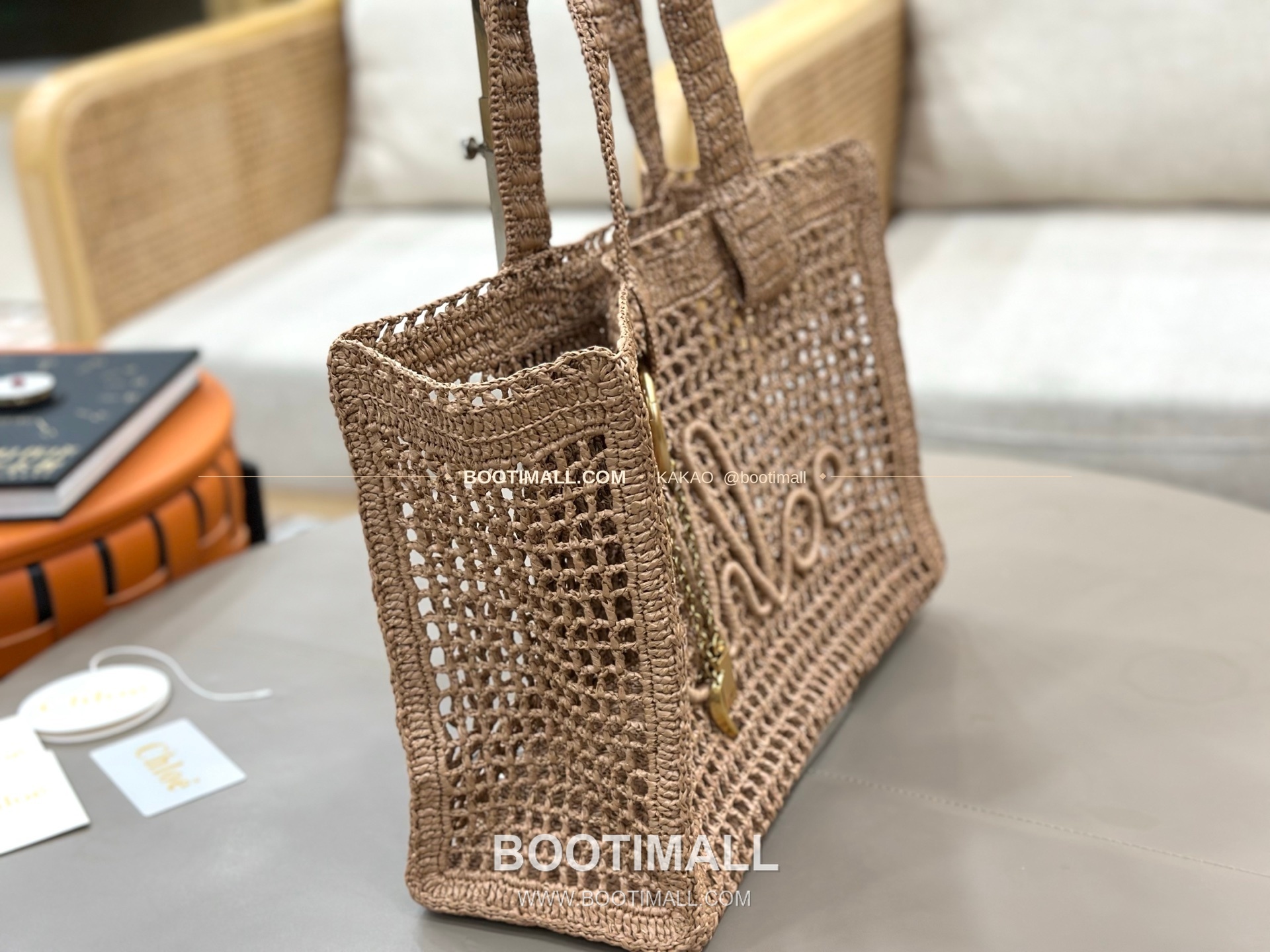끌로에 2026SS 라피아 위빙 로고자수 바나나 토트백 Chloe 2026 SS Raffia Woven Logo Embroidery Banana Tote Bag 1666 37cm 7
