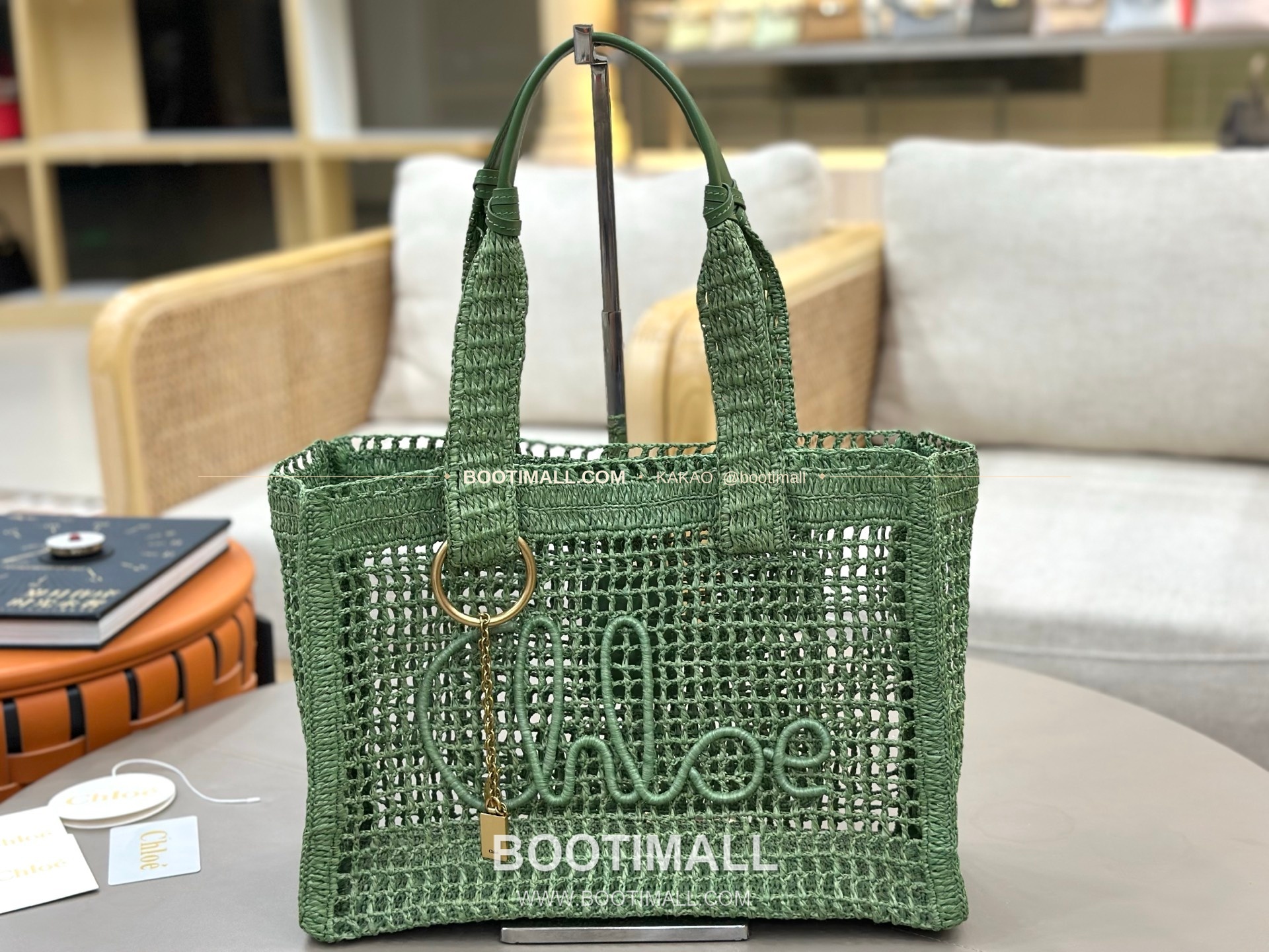 끌로에 2026SS 라피아 위빙 로고자수 바나나 토트백 Chloe 2026 SS Raffia Woven Logo Embroidery Banana Tote Bag 1666 37cm 1