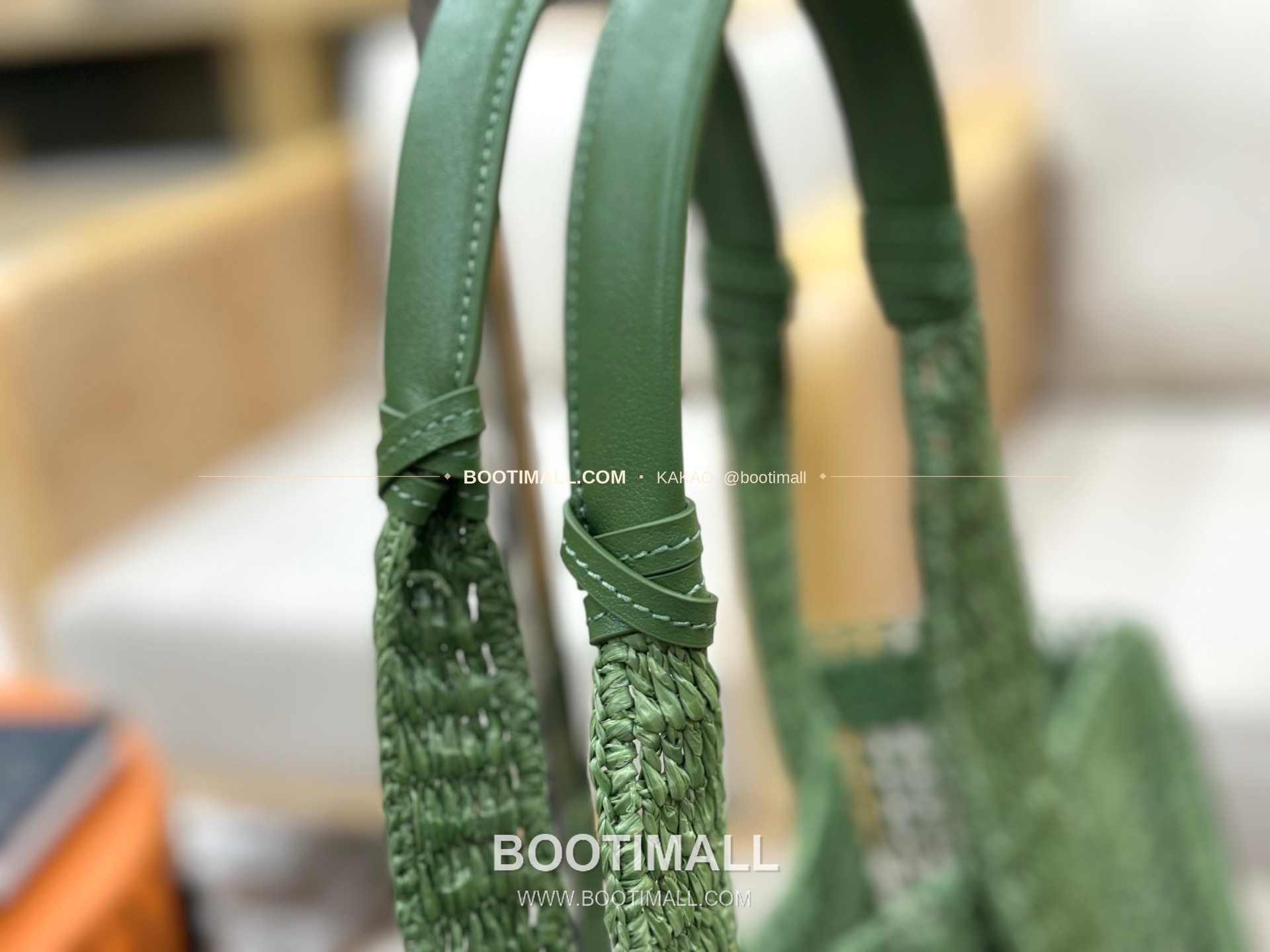 끌로에 2026SS 라피아 위빙 로고자수 바나나 토트백 Chloe 2026 SS Raffia Woven Logo Embroidery Banana Tote Bag 1666 37cm 4