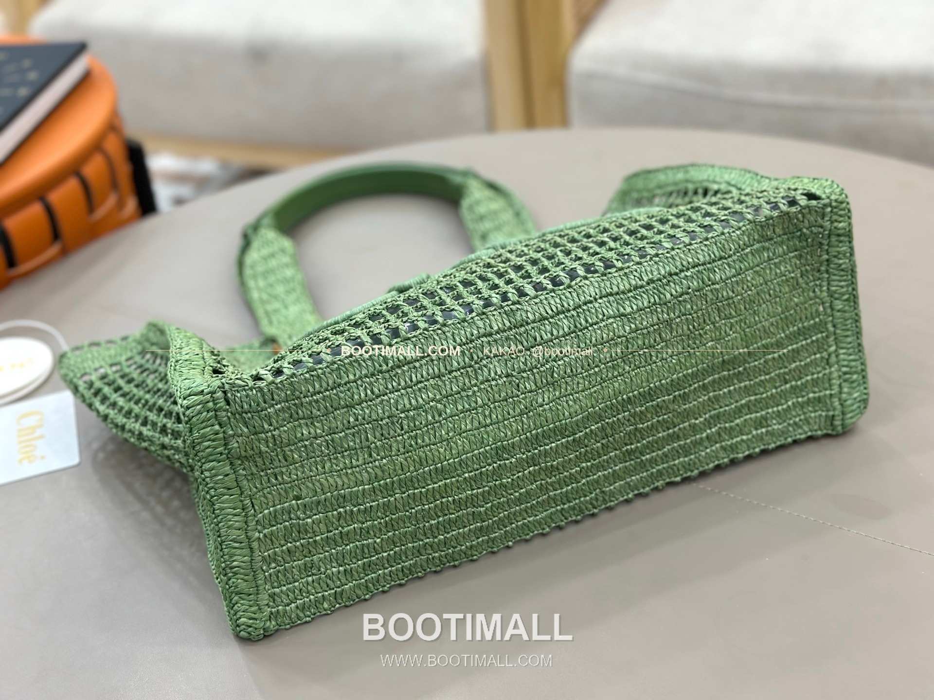 끌로에 2026SS 라피아 위빙 로고자수 바나나 토트백 Chloe 2026 SS Raffia Woven Logo Embroidery Banana Tote Bag 1666 37cm 6