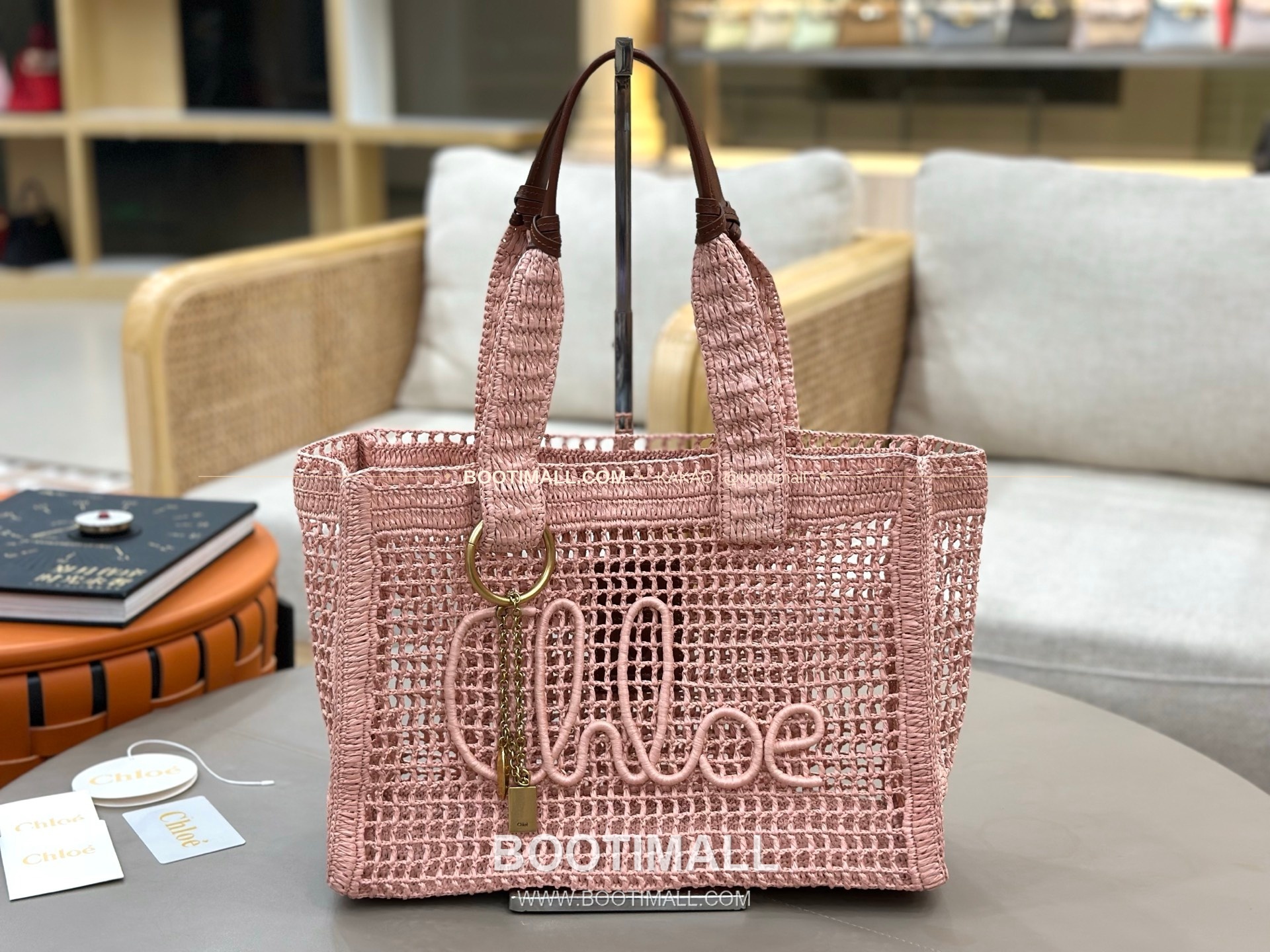 끌로에 2026SS 라피아 위빙 로고자수 바나나 토트백 Chloe 2026 SS Raffia Woven Logo Embroidery Banana Tote Bag 1666 37cm 6