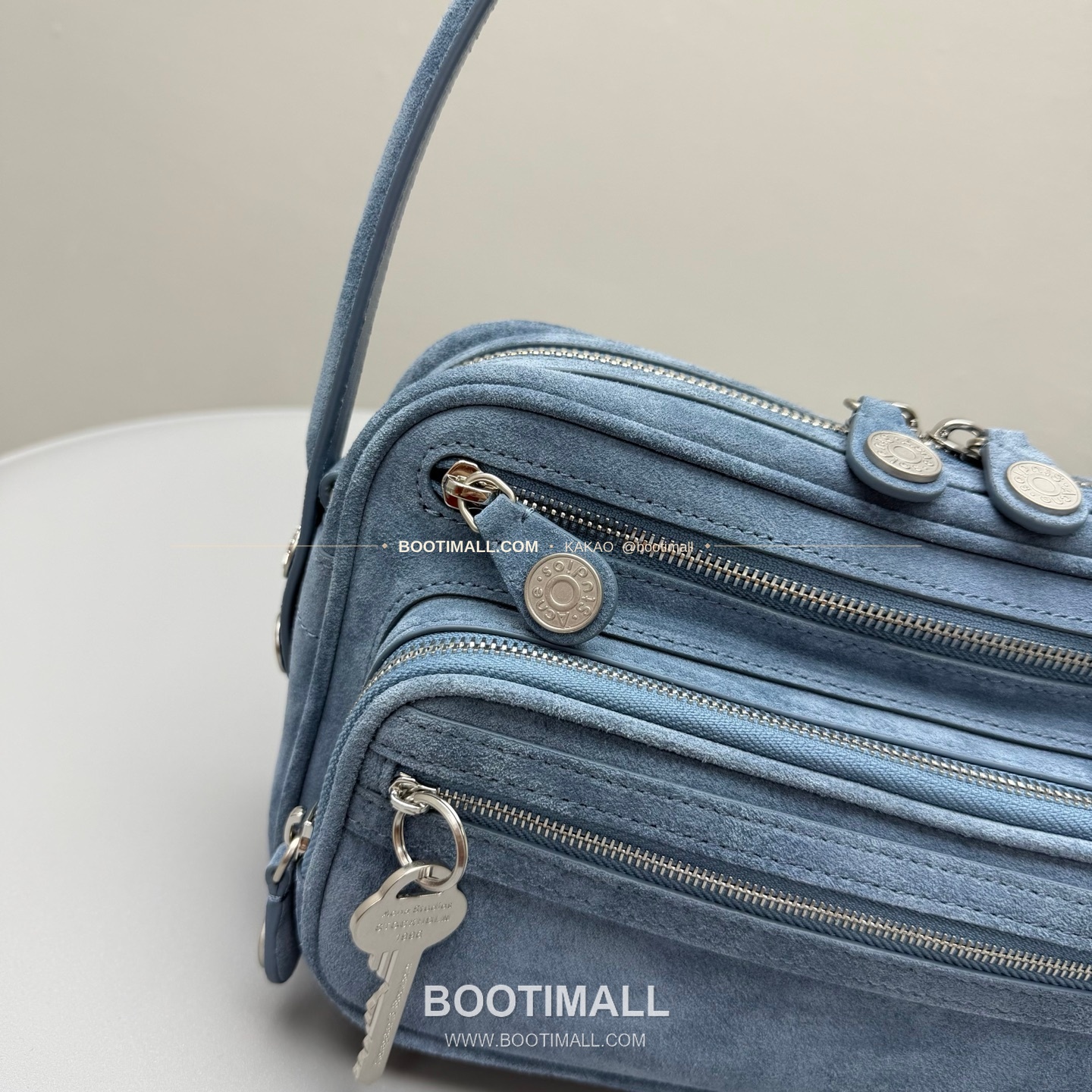 아크네스튜디오 매트 블루 카메라 크로스백 Acne Studios Matte Blue Camera Crossbody Bag 95234 26cm 6