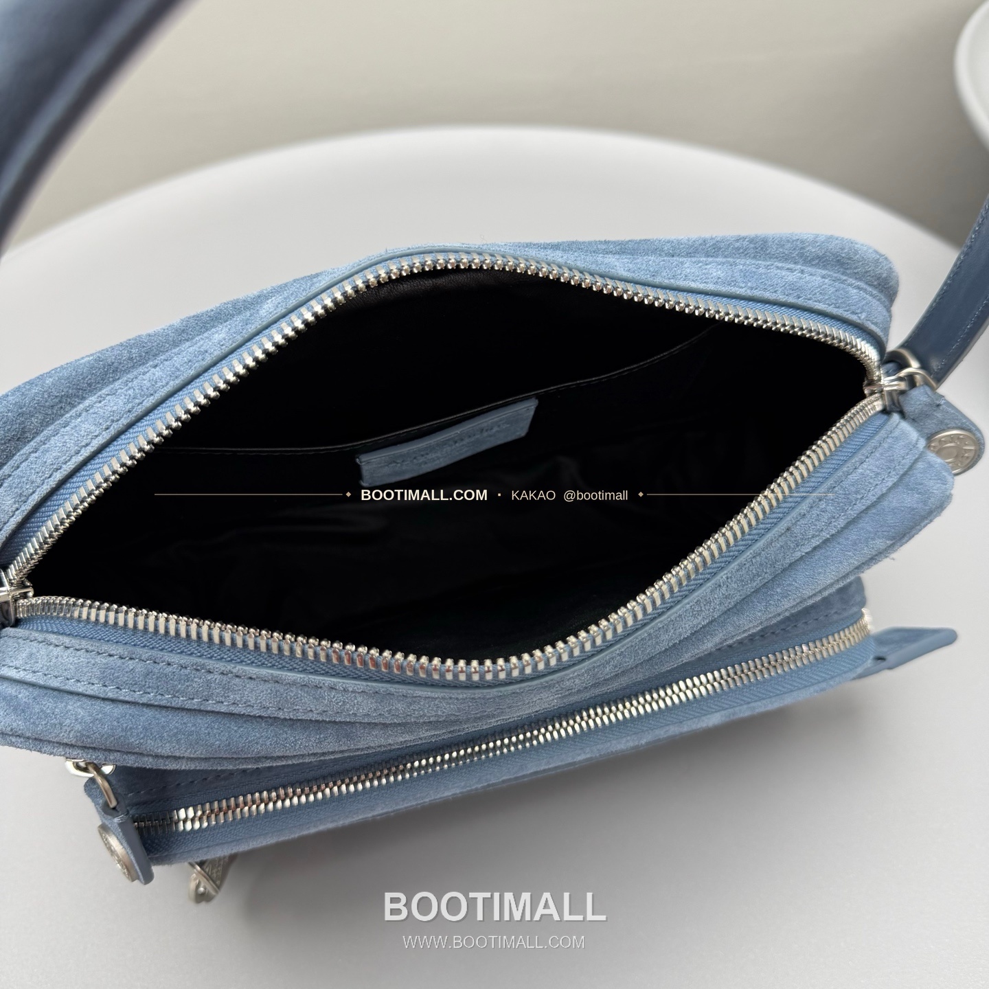 아크네스튜디오 매트 블루 카메라 크로스백 Acne Studios Matte Blue Camera Crossbody Bag 95234 26cm 8