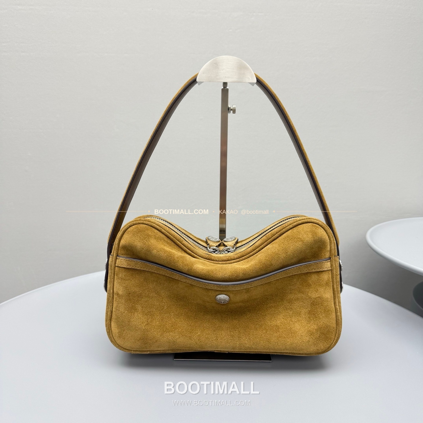 아크네스튜디오 매트 블루 카메라 크로스백 Acne Studios Matte Blue Camera Crossbody Bag 95234 26cm 3