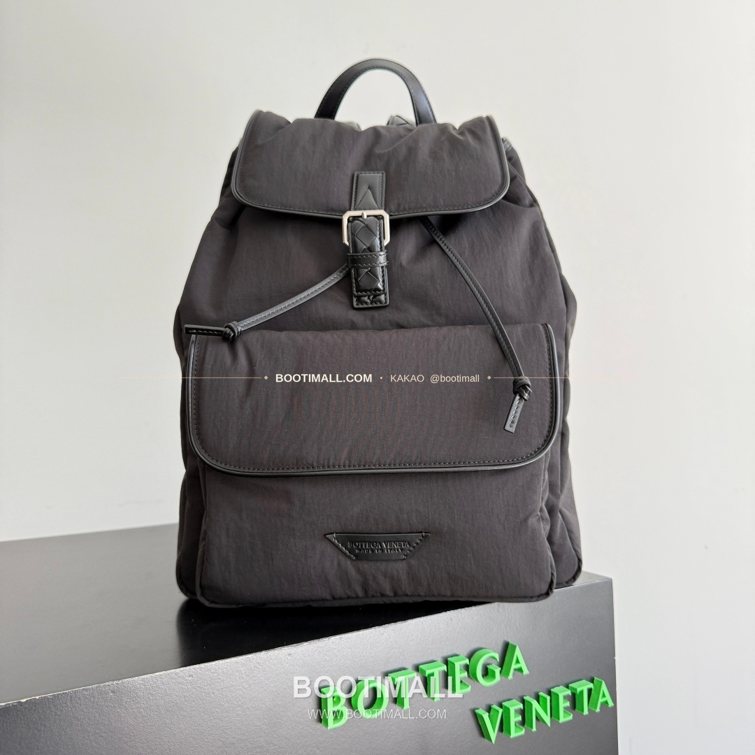 보테가베네타 페이퍼 나일론 레더스트랩 백팩 Bottega Veneta Paper Nylon Leather Strap Backpack 806160 42cm 10