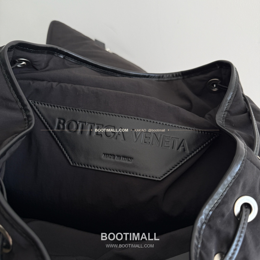 보테가베네타 페이퍼 나일론 레더스트랩 백팩 Bottega Veneta Paper Nylon Leather Strap Backpack 806160 42cm 12