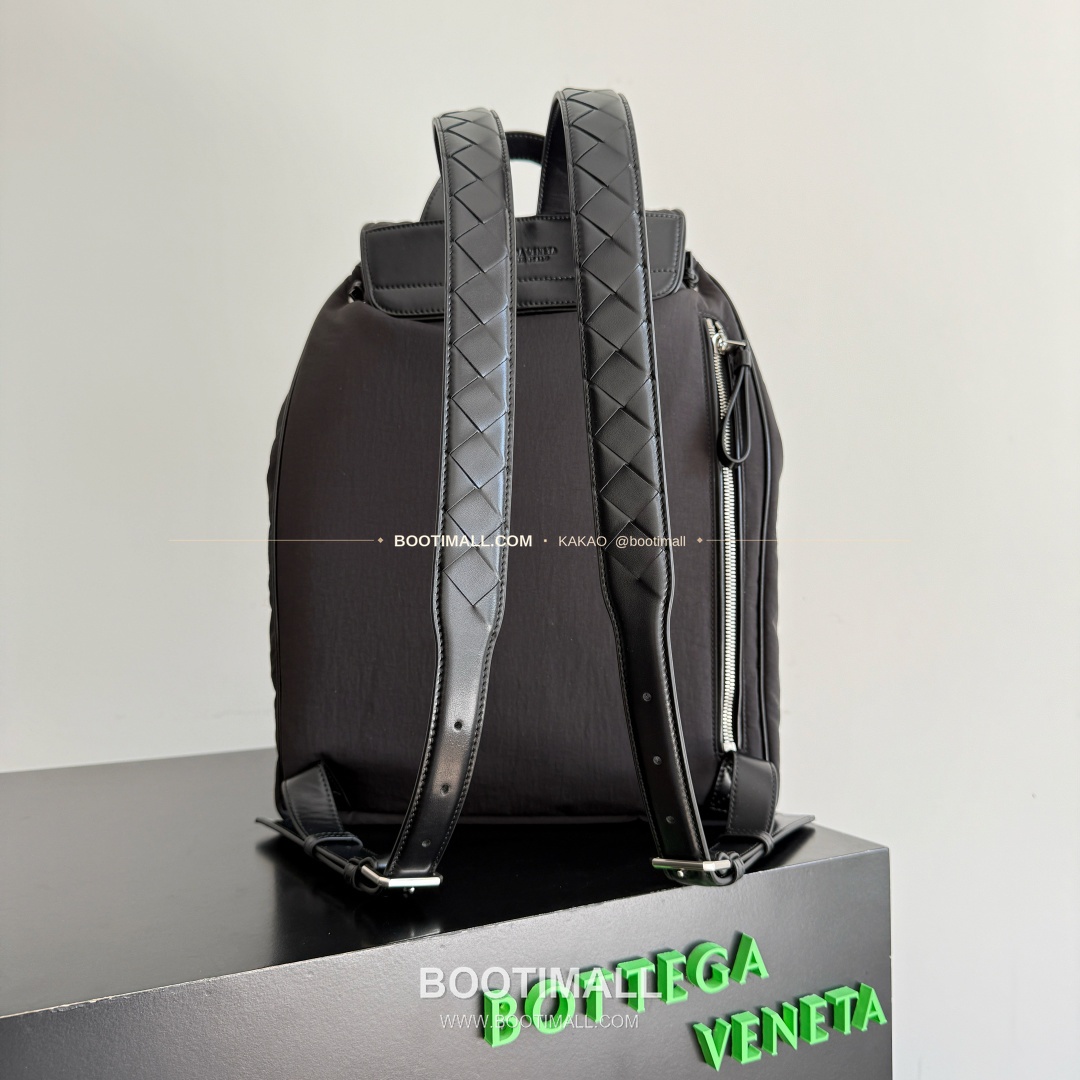 보테가베네타 페이퍼 나일론 레더스트랩 백팩 Bottega Veneta Paper Nylon Leather Strap Backpack 806160 42cm 13