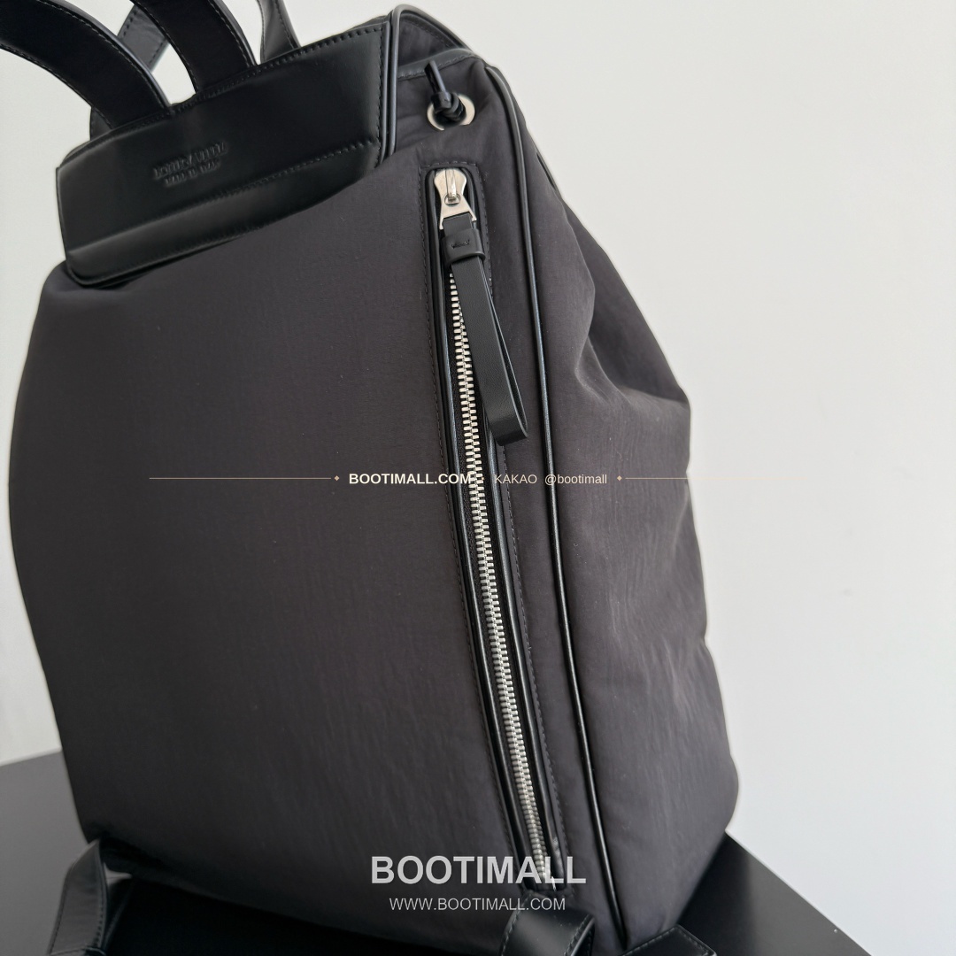 보테가베네타 페이퍼 나일론 레더스트랩 백팩 Bottega Veneta Paper Nylon Leather Strap Backpack 806160 42cm 14