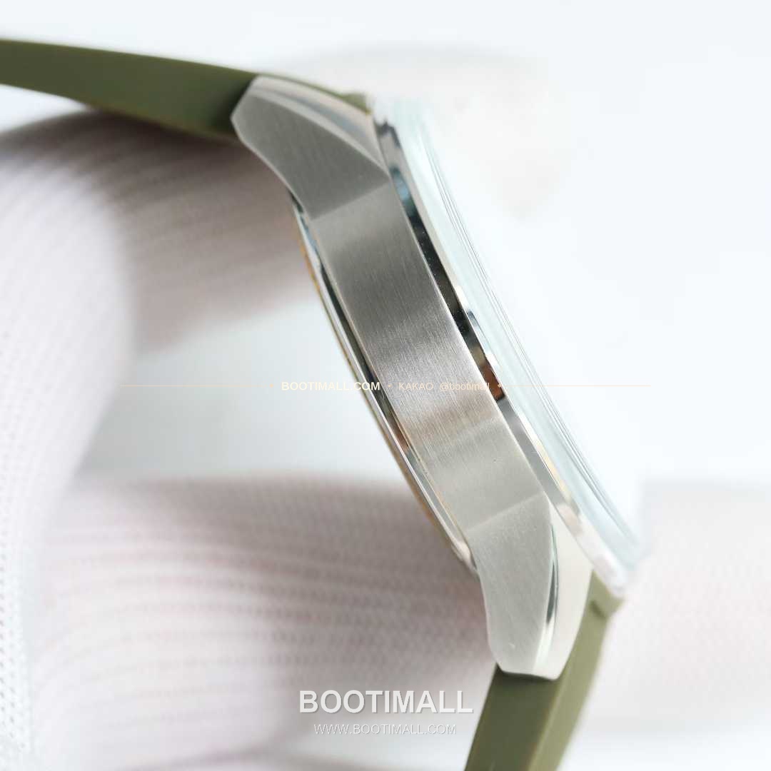 예거르쿨트르 폴라리스 러버밴드 블랙다이얼 데이트 오토매틱 Jaeger-LeCoultre Polaris Rubber Strap Black Dial Date Automatic 42mm 7