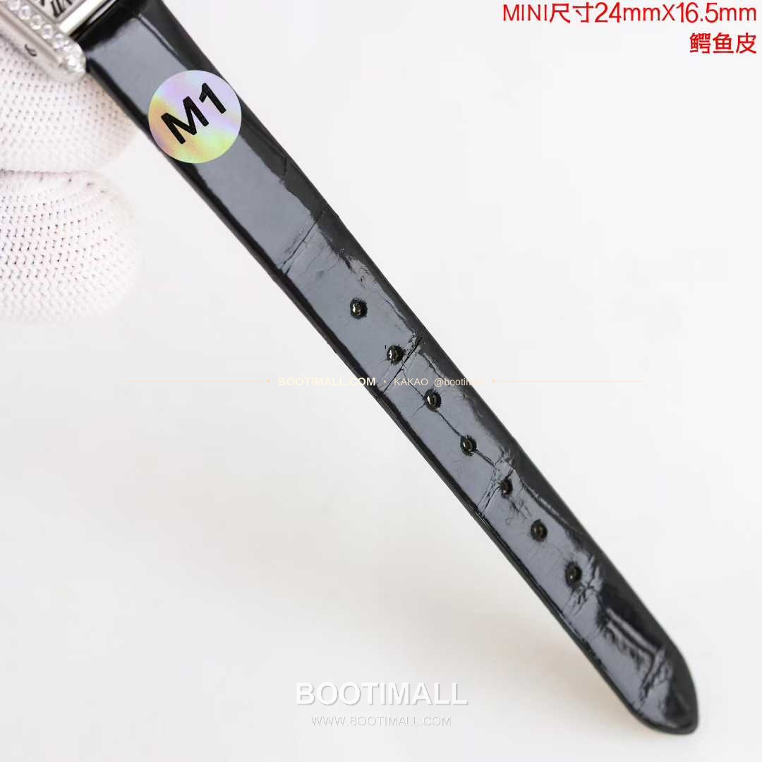 까르띠에 탱 루이 미니 골드톤 화이트다이얼 로만인덱스 블루핸즈 쿼츠 Cartier Tank Louis Mini Gold Tone White Dial Roman Index Blue Hands Quartz 24mm 9