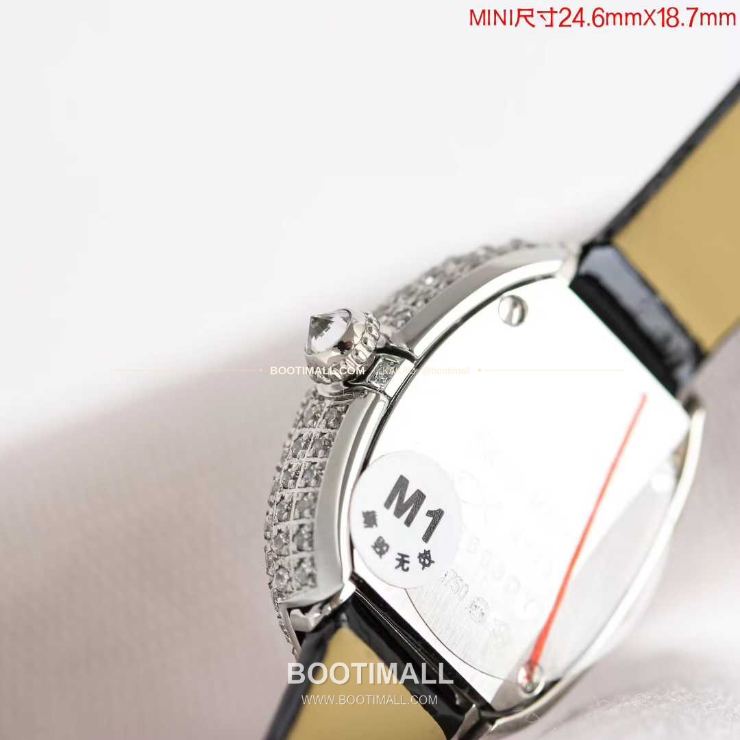 까르띠에 탱 루이 미니 골드톤 화이트다이얼 로만인덱스 블루핸즈 쿼츠 Cartier Tank Louis Mini Gold Tone White Dial Roman Index Blue Hands Quartz 24mm 9