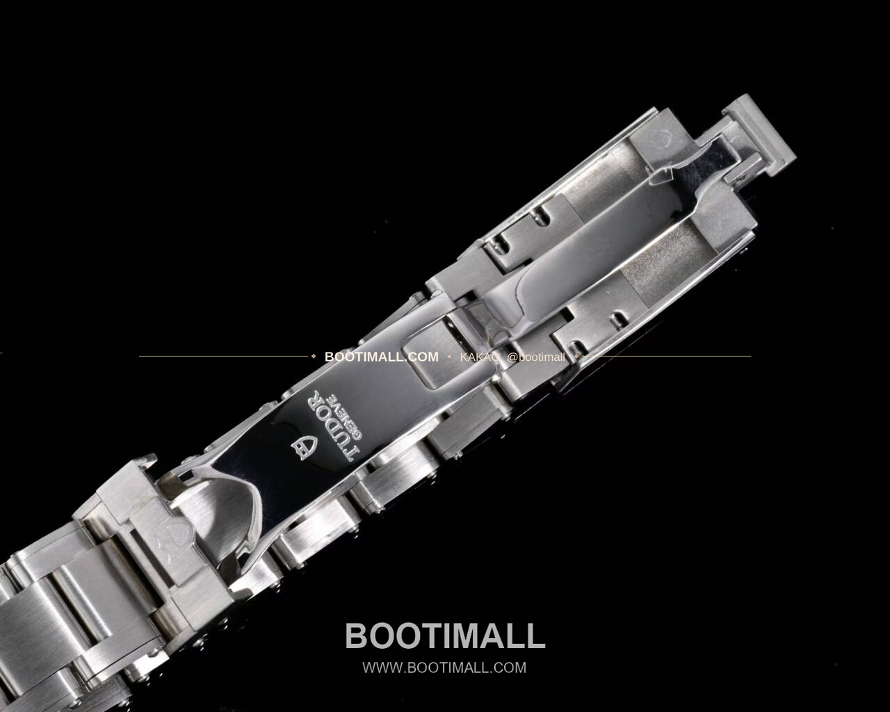 튜더 블랙베이 프로 GMT 스틸 아이보리/블랙 다이얼 오토매틱 Tudor Black Bay Pro GMT Steel Ivory Black Dial Automatic 79470 39mm 10