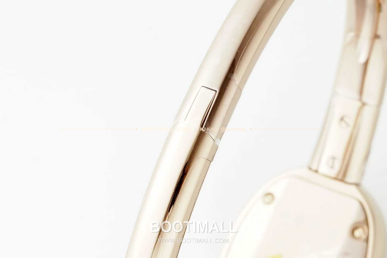 까르띠에 베누아 다이아 타원형 화이트다이얼 로만인덱스 블루핸즈 쿼츠 Cartier Baignoire Diamond Oval White Dial Roman Index Blue Hands Quartz 31.4mm 9