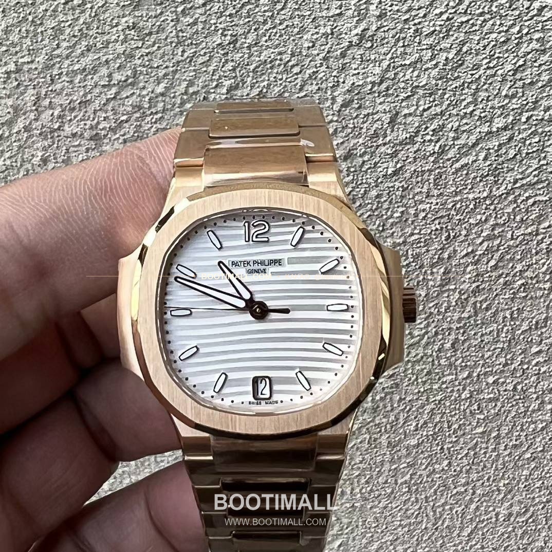 파텍필립 노틸러스 스틸 블루다이얼 오토매틱 Patek Philippe Nautilus Steel Blue Dial Automatic 7118 35.2mm 1