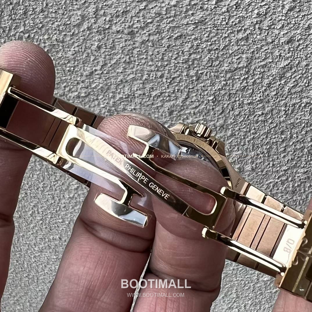 파텍필립 노틸러스 스틸 블루다이얼 오토매틱 Patek Philippe Nautilus Steel Blue Dial Automatic 7118 35.2mm 10