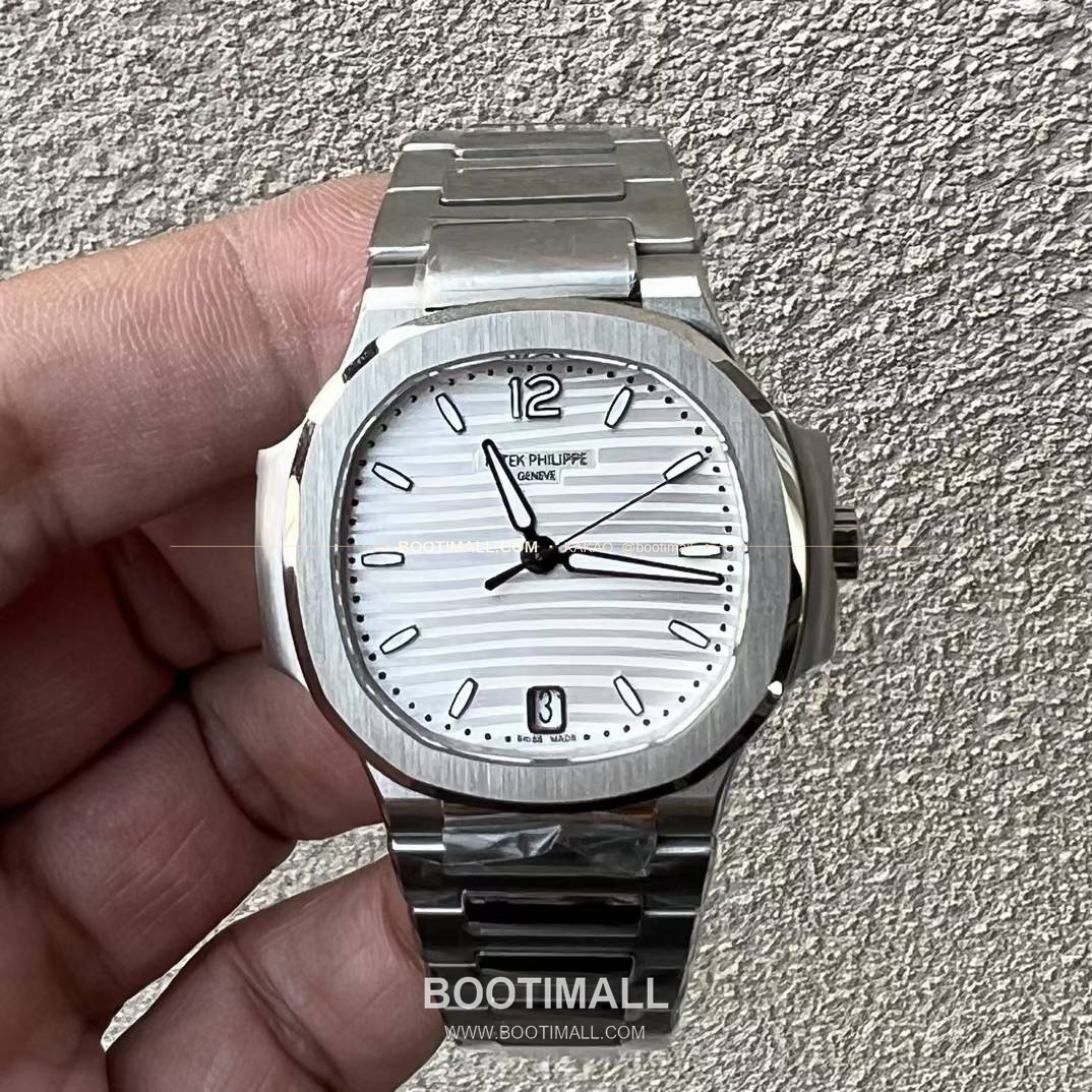 파텍필립 노틸러스 스틸 블루다이얼 오토매틱 Patek Philippe Nautilus Steel Blue Dial Automatic 7118 35.2mm 1