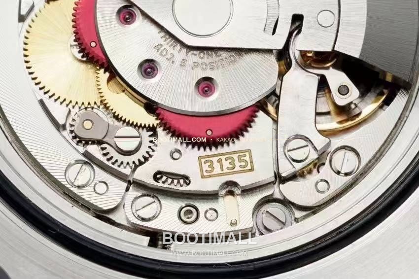 롤렉스 서브마리너 904L스틸 블랙다이얼 레인보우베젤 오토매틱 Rolex Submariner 904L Steel Black Dial Rainbow Bezel Automatic 40mm 9