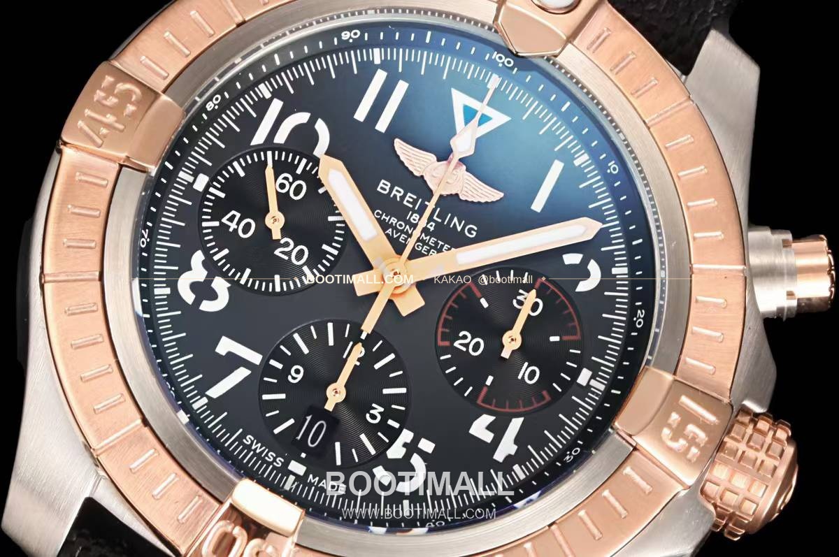 브라이틀링 어벤저 스틸 블랙다이얼 크로노그래프 오토매틱 Breitling Avenger Steel Black Dial Chronograph Automatic B01 45mm 4