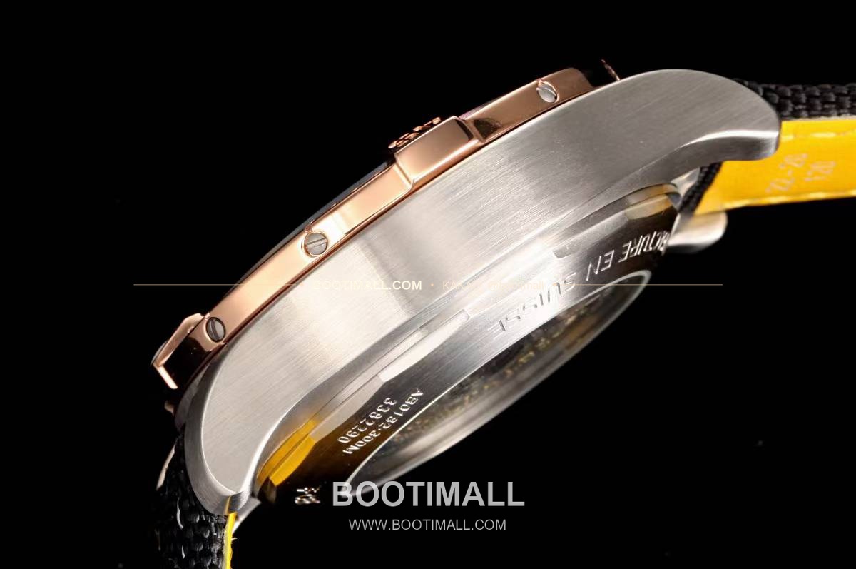 브라이틀링 어벤저 스틸 블랙다이얼 크로노그래프 오토매틱 Breitling Avenger Steel Black Dial Chronograph Automatic B01 45mm 8