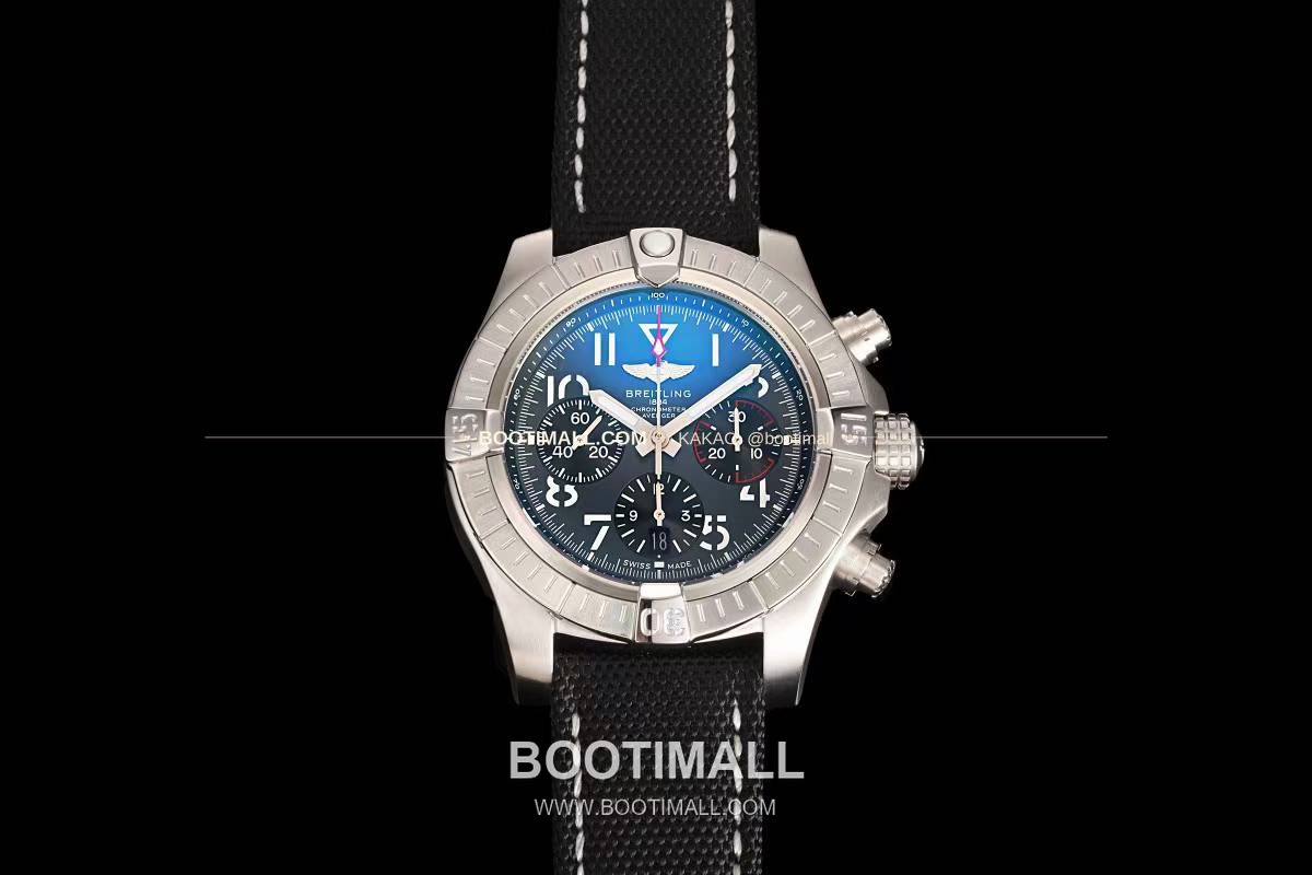 브라이틀링 어벤저 스틸 블랙다이얼 크로노그래프 오토매틱 Breitling Avenger Steel Black Dial Chronograph Automatic B01 45mm 2