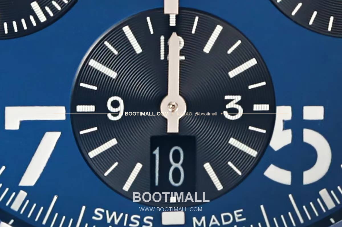 브라이틀링 어벤저 스틸 블랙다이얼 크로노그래프 오토매틱 Breitling Avenger Steel Black Dial Chronograph Automatic B01 45mm 5