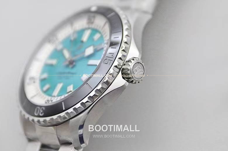 브라이틀링 슈퍼오션 스틸 블랙다이얼 다이버 오토매틱 Breitling Superocean Steel Black Dial Diver Automatic 44mm 4