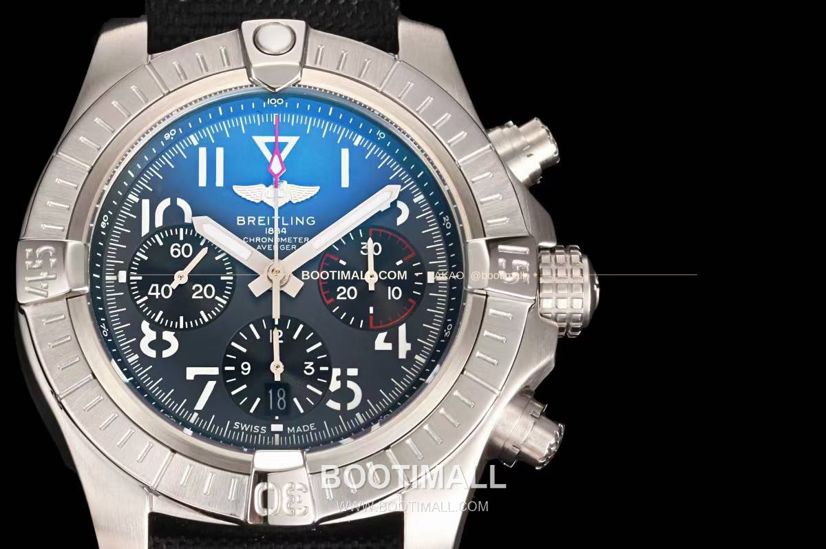 브라이틀링 어벤저 스틸 블루다이얼 크로노그래프 오토매틱 Breitling Avenger Steel Blue Dial Chronograph Automatic B01 45mm 3