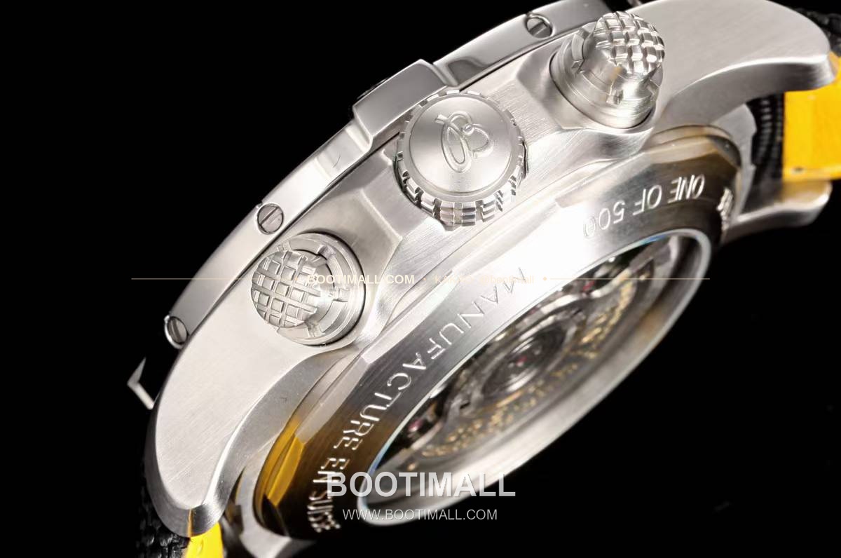 브라이틀링 어벤저 스틸 블루다이얼 크로노그래프 오토매틱 Breitling Avenger Steel Blue Dial Chronograph Automatic B01 45mm 7