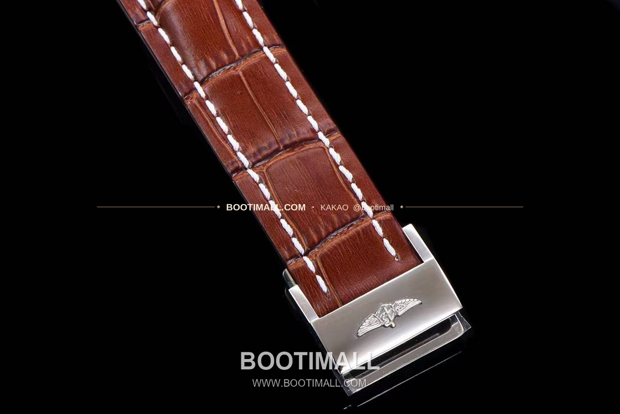 브라이틀링 크로노맷 스틸 블랙다이얼 크로노그래프 오토매틱 Breitling Chronomat Steel Black Dial Chronograph Automatic 44mm 8