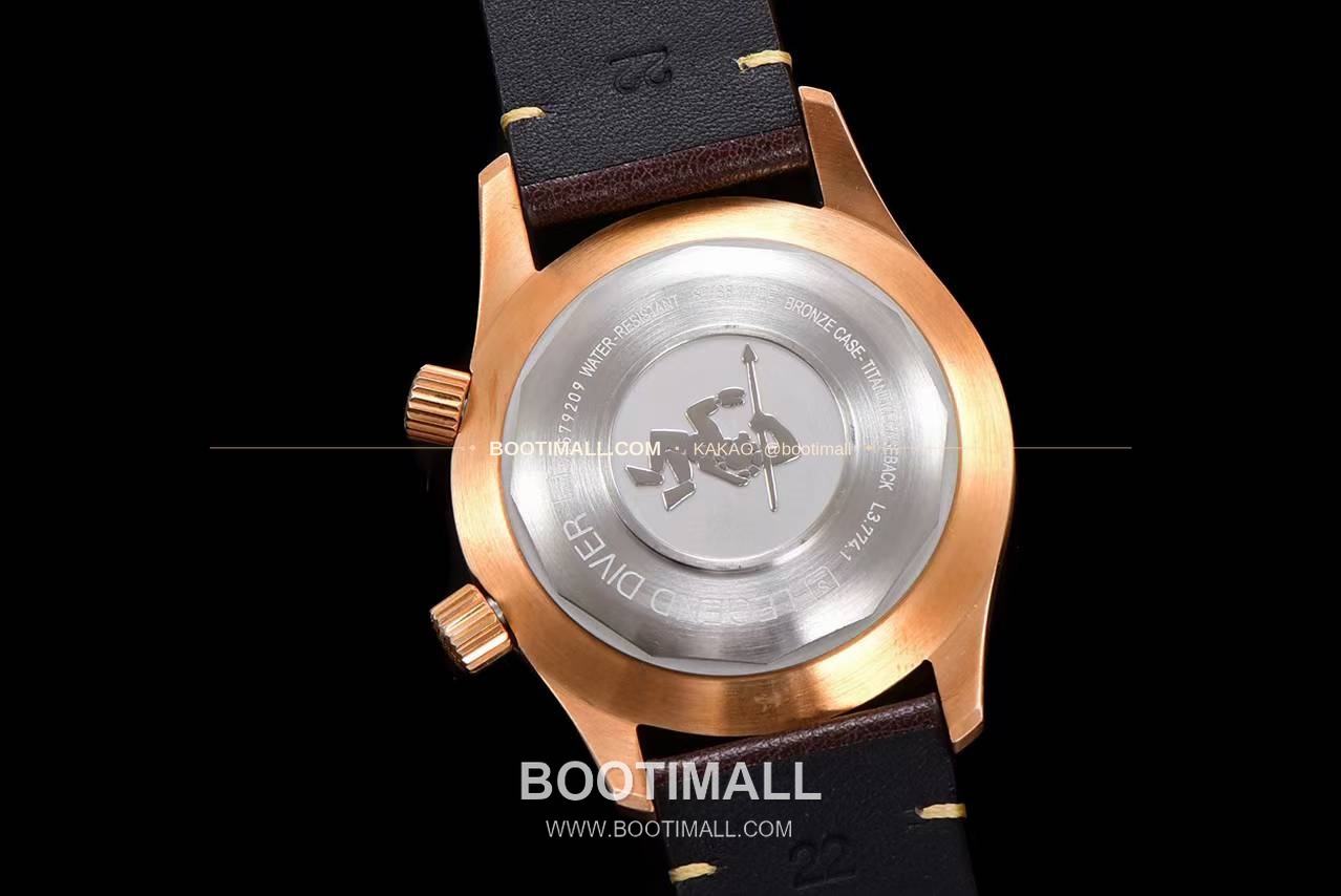 론진 레전드다이버 브론즈 그라데이션블랙다이얼 오토매틱 Longines Legend Diver Bronze Gradient Black Dial Automatic 42mm 7