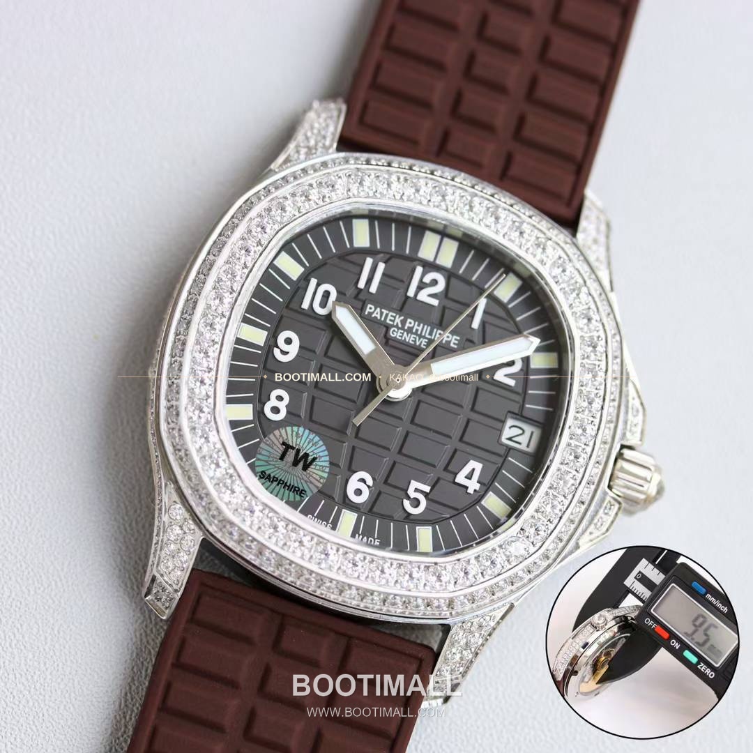 파텍필립 아쿠아넛 스틸 다이아세팅 블랙다이얼 오토매틱 Patek Philippe Aquanaut Steel Diamond Set Black Dial Automatic 35.6mm 3