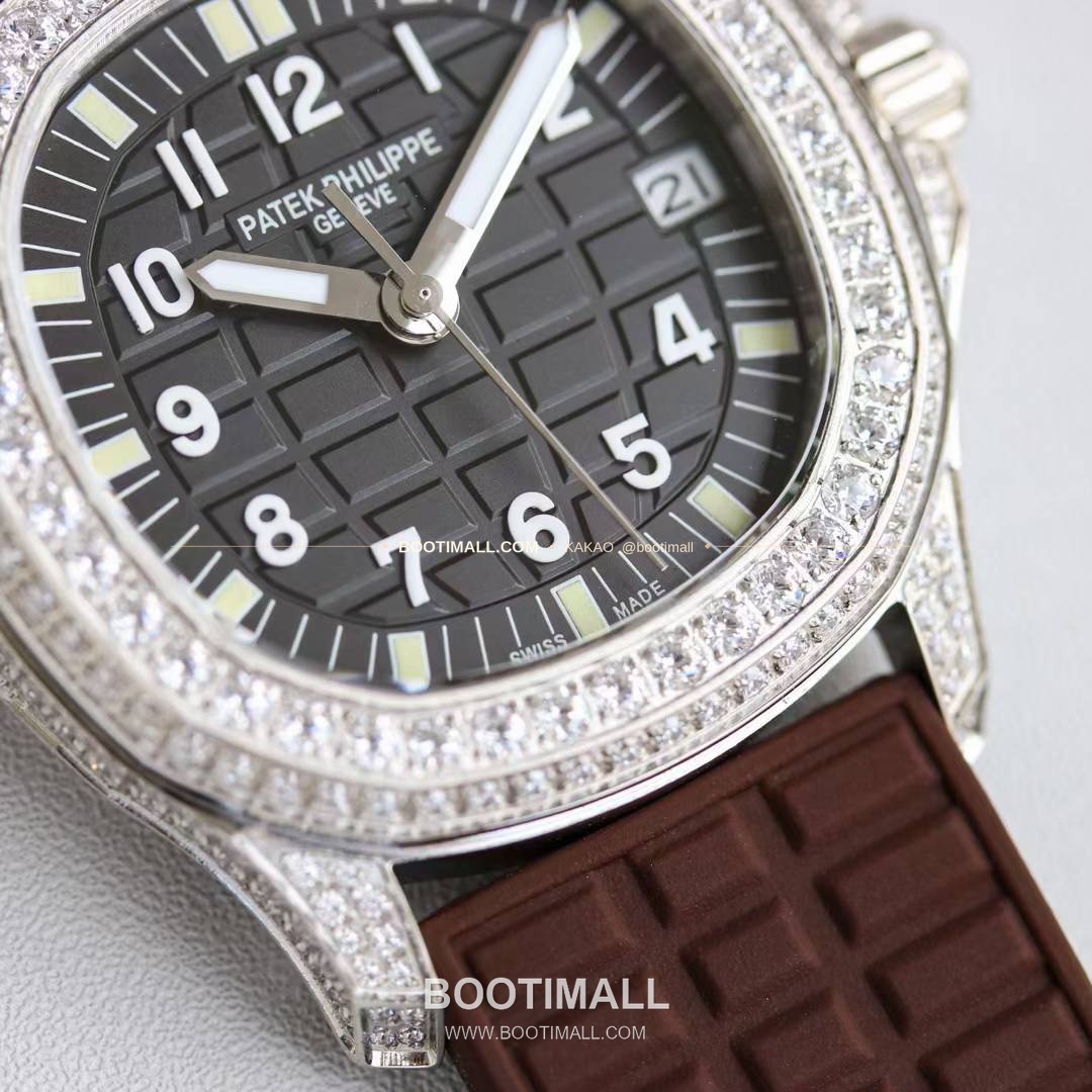 파텍필립 아쿠아넛 스틸 다이아세팅 블랙다이얼 오토매틱 Patek Philippe Aquanaut Steel Diamond Set Black Dial Automatic 35.6mm 5