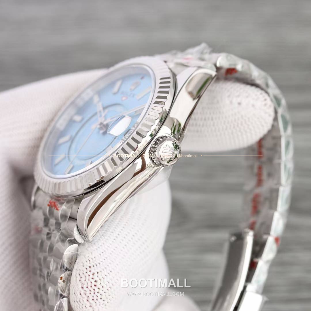 롤렉스 스카이드웰러 904L스틸 블루다이얼 애뉴얼캘린더 듀얼타임 오토매틱 Rolex Sky-Dweller 904L Steel Blue Dial Annual Calendar Dual Time Automatic 42mm 6