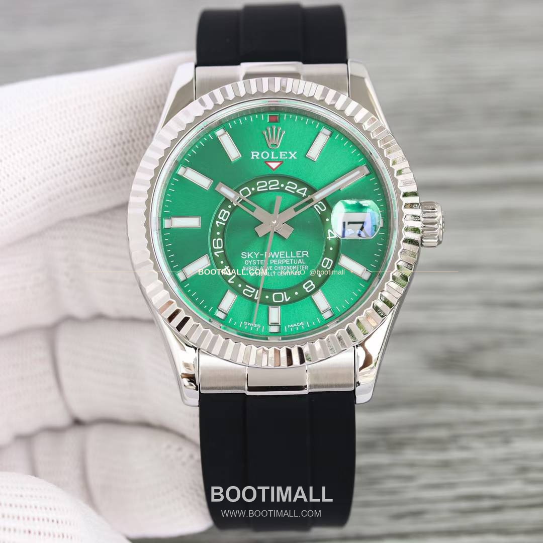 롤렉스 스카이드웰러 904L스틸 블루다이얼 애뉴얼캘린더 듀얼타임 오토매틱 Rolex Sky-Dweller 904L Steel Blue Dial Annual Calendar Dual Time Automatic 42mm 5