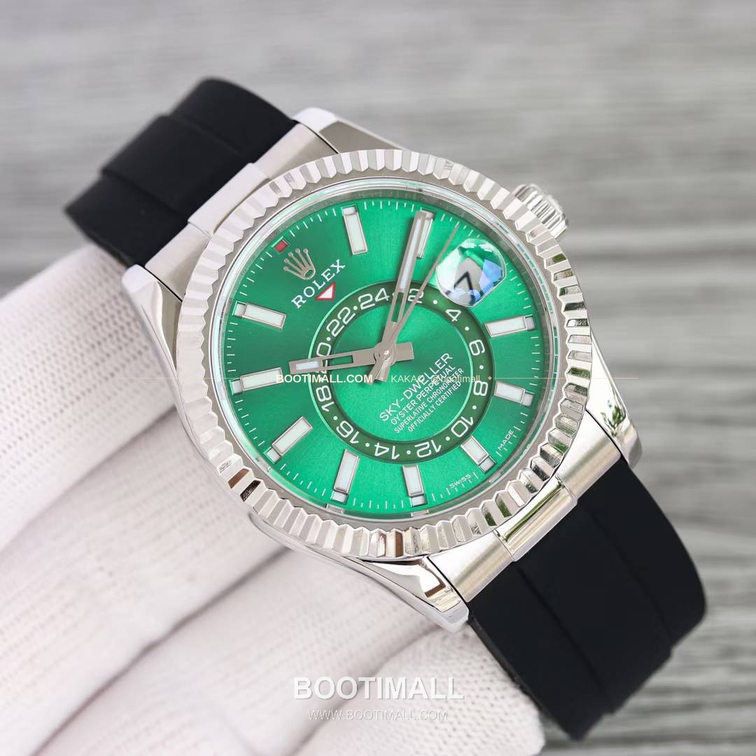 롤렉스 스카이드웰러 904L스틸 블루다이얼 애뉴얼캘린더 듀얼타임 오토매틱 Rolex Sky-Dweller 904L Steel Blue Dial Annual Calendar Dual Time Automatic 42mm 6