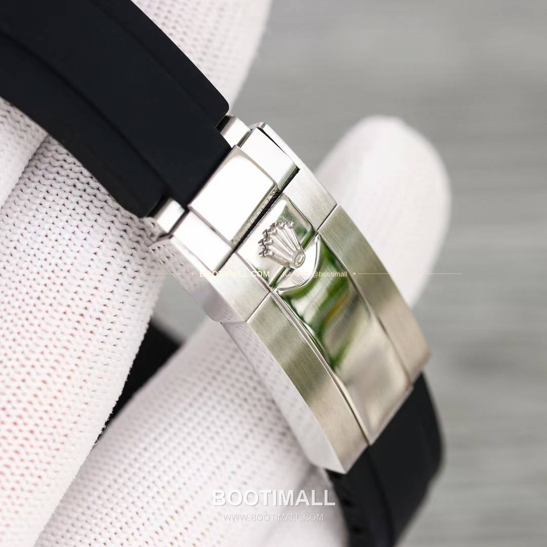 롤렉스 스카이드웰러 904L스틸 블루다이얼 애뉴얼캘린더 듀얼타임 오토매틱 Rolex Sky-Dweller 904L Steel Blue Dial Annual Calendar Dual Time Automatic 42mm 9