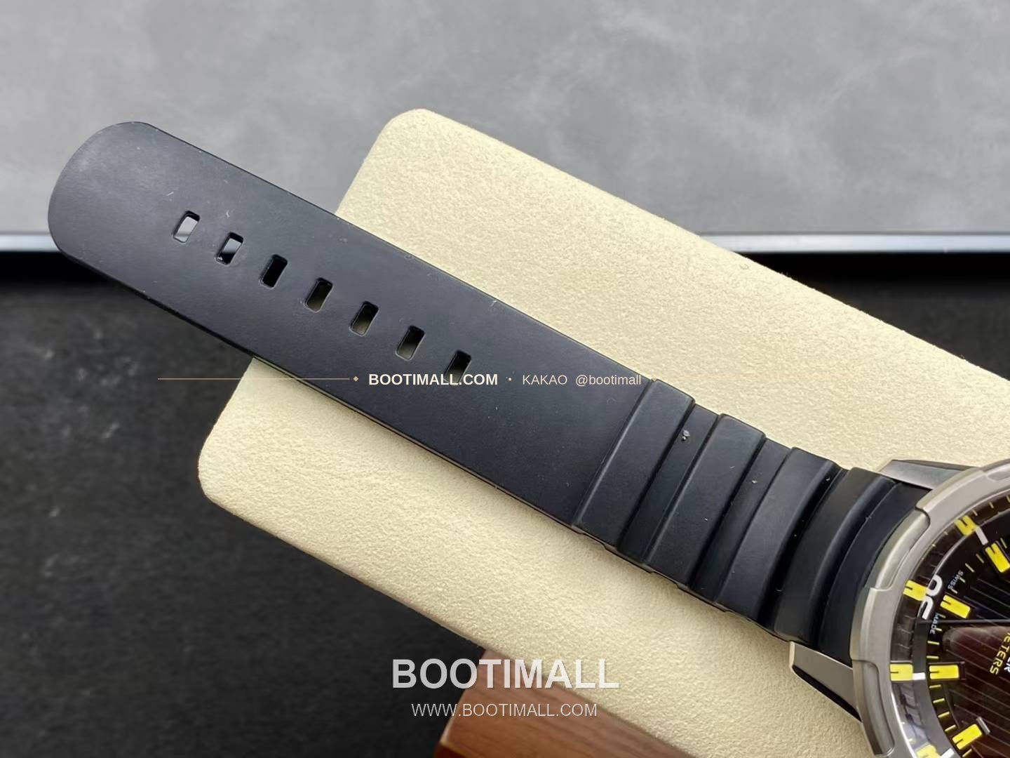 IWC 아쿠아타이머 딥 투 씨 티타늄 블랙다이얼 오토매틱 IWC Aquatimer Deep Two Titanium Black Dial Automatic 46mm 11