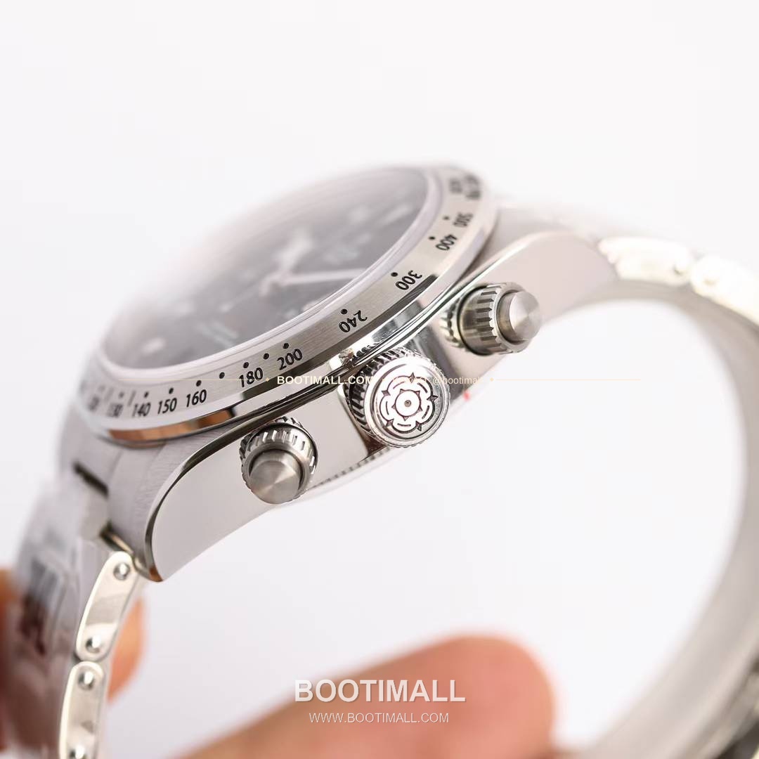 튜더 블랙베이 크로노 스틸 골드 블랙다이얼 크로노그래프 오토매틱 Tudor Black Bay Chrono Steel Gold Black Dial Chronograph Automatic M79363N 41mm 6