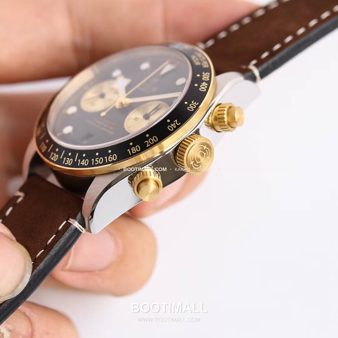 튜더 블랙베이 크로노 스틸 골드 블랙다이얼 크로노그래프 오토매틱 Tudor Black Bay Chrono Steel Gold Black Dial Chronograph Automatic M79363N 41mm 7