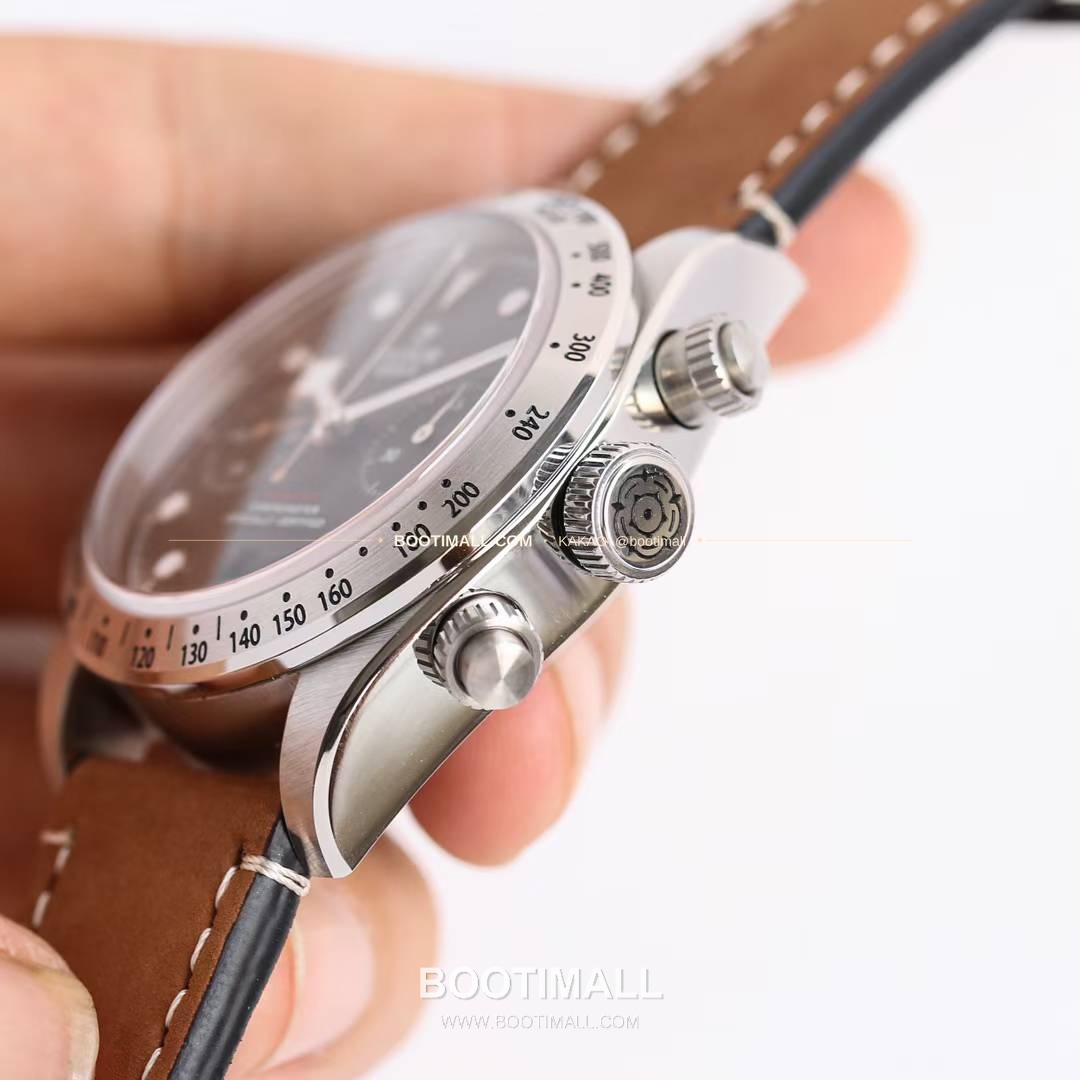 튜더 블랙베이 크로노 스틸 골드 블랙다이얼 크로노그래프 오토매틱 Tudor Black Bay Chrono Steel Gold Black Dial Chronograph Automatic M79363N 41mm 6