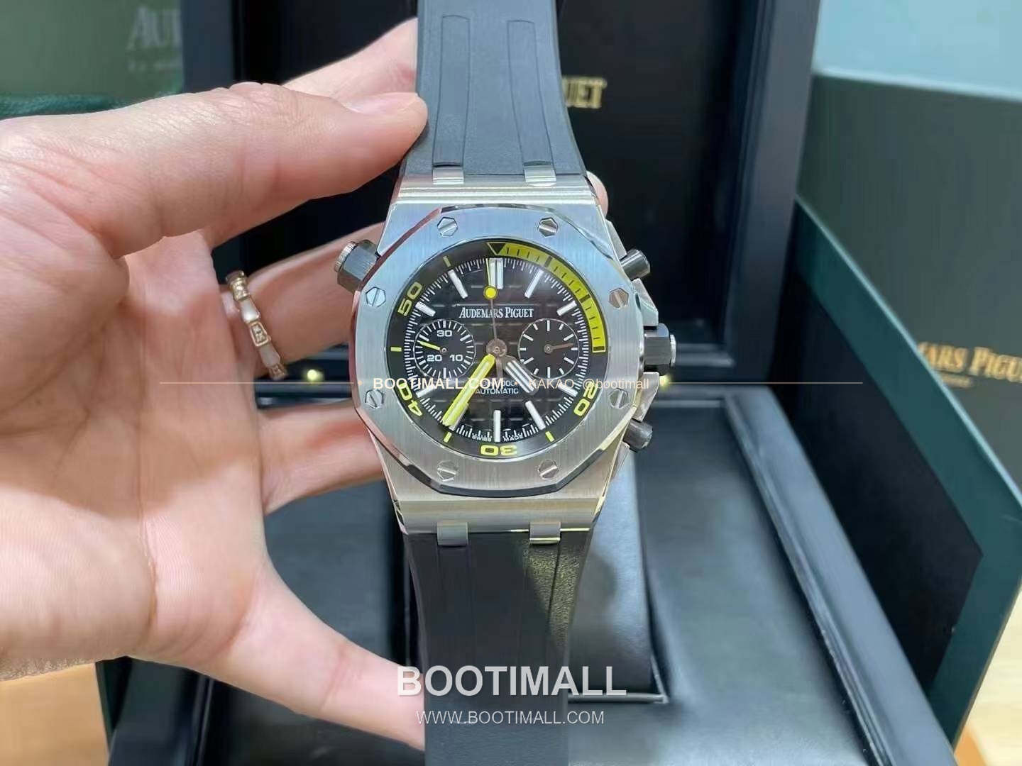 오데마피게 로열오크 오프쇼어 크로노그래프 스틸 블랙다이얼 오토매틱 Audemars Piguet Royal Oak Offshore Chronograph Steel Black Dial Automatic 26703 42mm 1