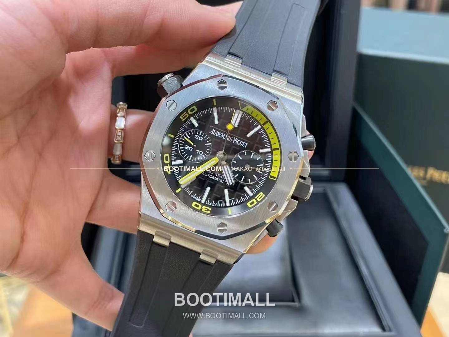 오데마피게 로열오크 오프쇼어 크로노그래프 스틸 블랙다이얼 오토매틱 Audemars Piguet Royal Oak Offshore Chronograph Steel Black Dial Automatic 26703 42mm 2