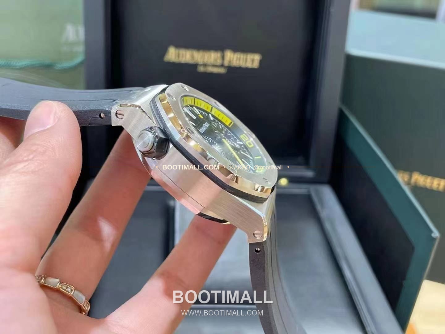 오데마피게 로열오크 오프쇼어 크로노그래프 스틸 블랙다이얼 오토매틱 Audemars Piguet Royal Oak Offshore Chronograph Steel Black Dial Automatic 26703 42mm 4